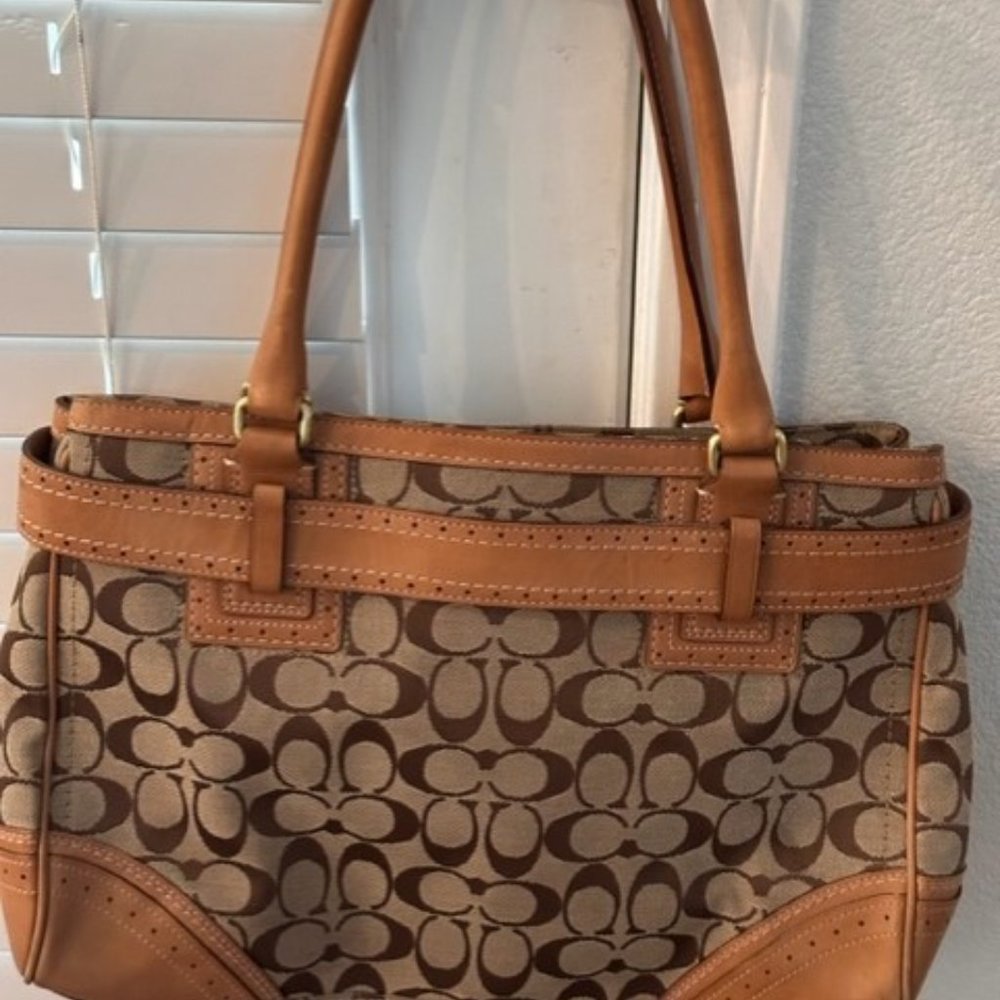 Coach Handbag - Picture 2 of 4